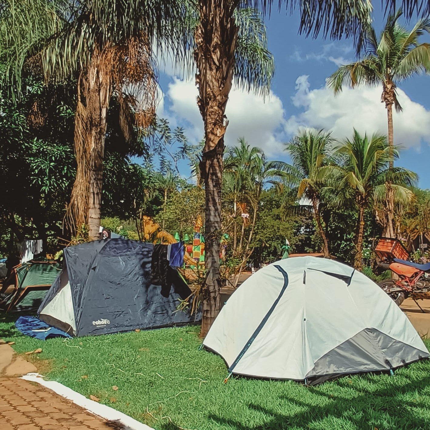 Motorcycles oferece camping