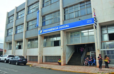 INSS segue sem rampa elevatória e sem resposta sobre solução