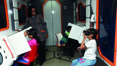 Carreta Gênese mobiliza alunos em ação de prevenção