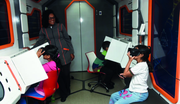 Carreta Gênese mobiliza alunos em ação de prevenção