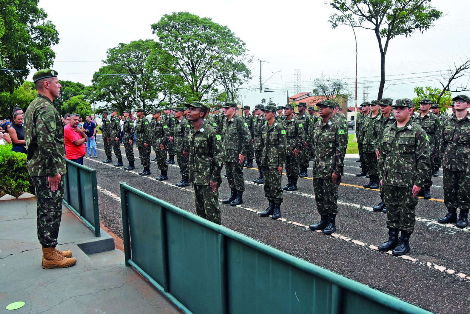 Formatura marca entrada de 100 atiradores no Tiro de Guerra
