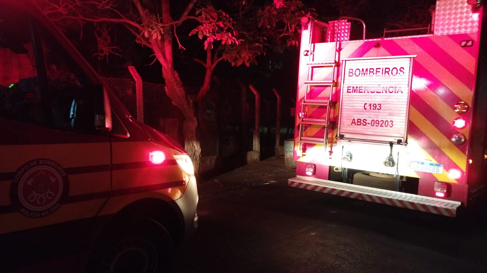 Bombeiros são acionados para ocorrência de vazamento de gás em apartamento