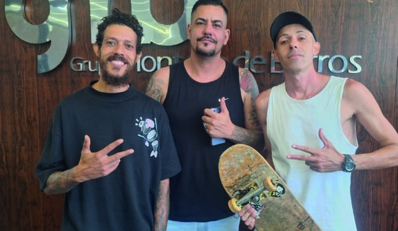 Esportistas divulgam espaço para aulas de skate e patins em Barretos