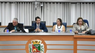 Rotary homenageia personalidades com Diploma de Reconhecimento