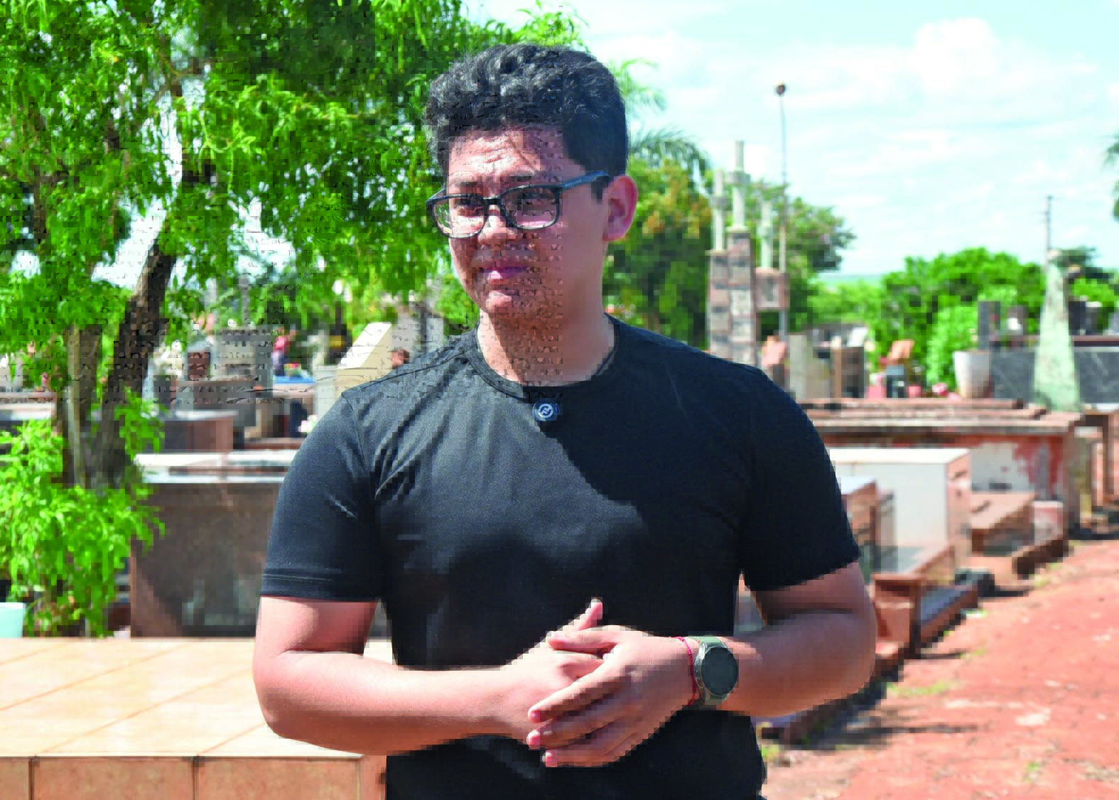 Morador denuncia furtos e abandono no Cemitério da Paz