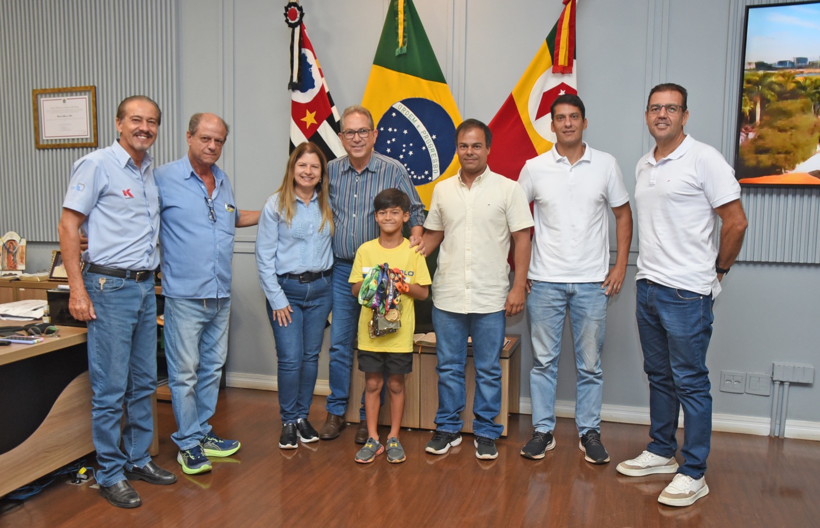 Campeão mundial de Jiu-Jitsu é recebido pelo prefeito Odair