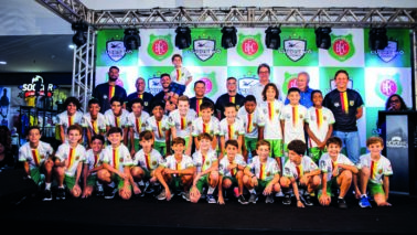 FUTURO: Pequenos jogadores que irão representar a equipe no Paulista (Imagem: Márcio Oliveira) Equipes de base do BEC são apresentadas