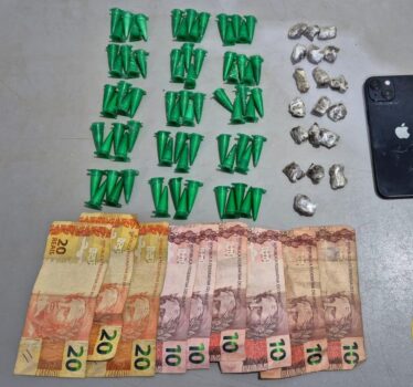 Adolescente é apreendido pela PM na prática de tráfico (Foto: O Diário de Barretos)