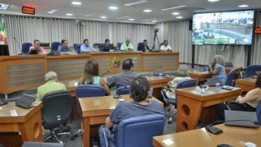 A Câmara Municipal realizou, na noite de quinta-feira (26), uma Audiência Pública para discutir o futuro do Mercadão Municipal “Henrique Arutim”.