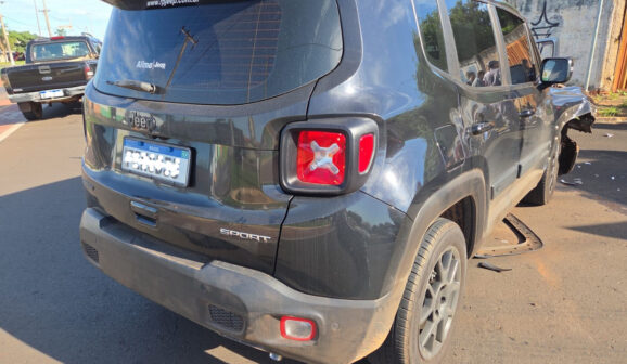 Bombeiros socorrem duas vítimas após colisão na avenida José Domingos Ducati (Foto: O Diário de Barretos)