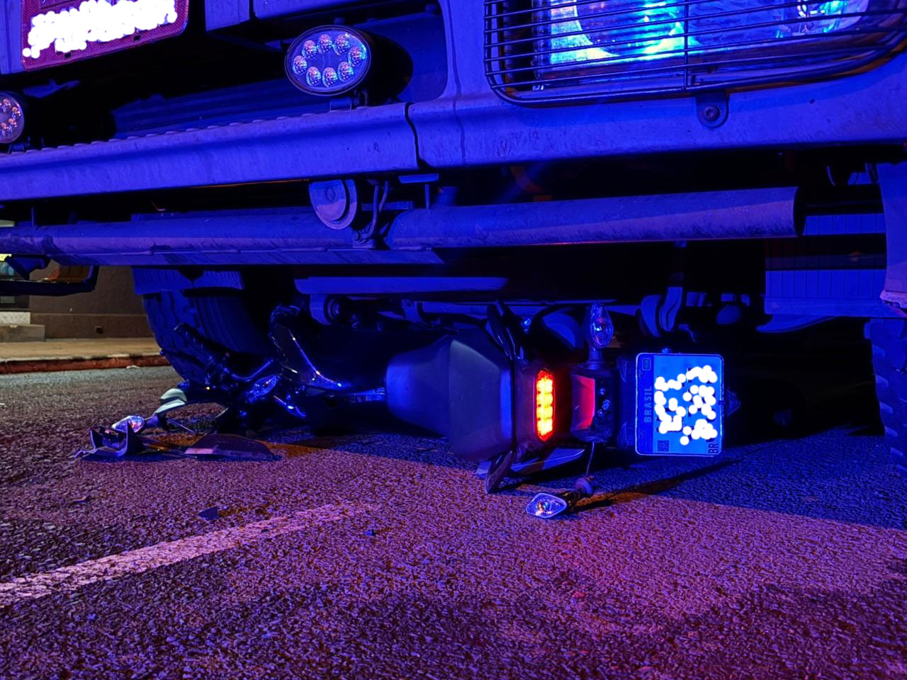 Acidente deixa motociclista gravemente ferido e culmina com flagrante por embriaguez