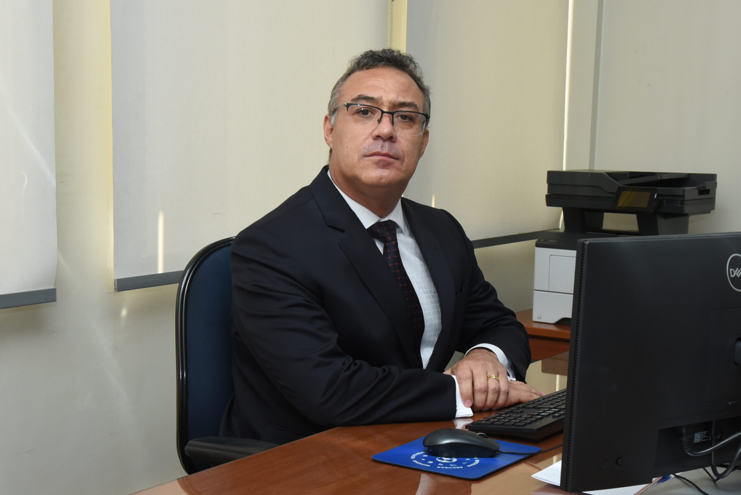 Novo diretor assume o Fórum com foco em diálogo e ampliação da estrutura