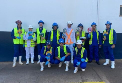 Companhia realiza ações com colaboradores para combate à doença e eliminação de focos do mosquito (Foto: Divulgação)