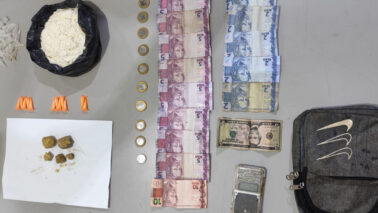 Jovem é detido pela PM por tráfico no conjunto Newton Sopa (Foto: O Diário de Barretos)