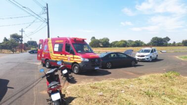 Bombeiros socorrem condutora vítima de acidente (Foto: O Diário de Barretos)