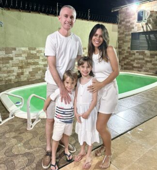 Aline Barros Francisco Colaço comemorando o aniversário