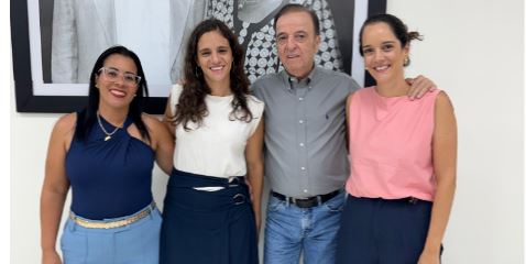 A deputada estadual Marina Helou (PSB) visitou a cidade de Barretos na terça (31), onde cumpriu agenda acompanhada da vereadora Danúbia Alves (PSB).