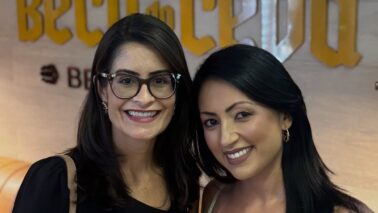 Melina Matheus e Paula Cruvinel Seconelli em clima de feriado Melina Matheus e Paula Cruvinel Seconelli em clima de feriado