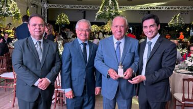 Sebastião Misiara recebe Troféu e cita inspiração em Monteiro Filho  