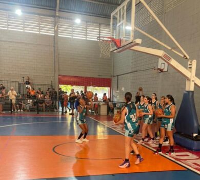 Basquete feminino estreia com vitória no Sub-13