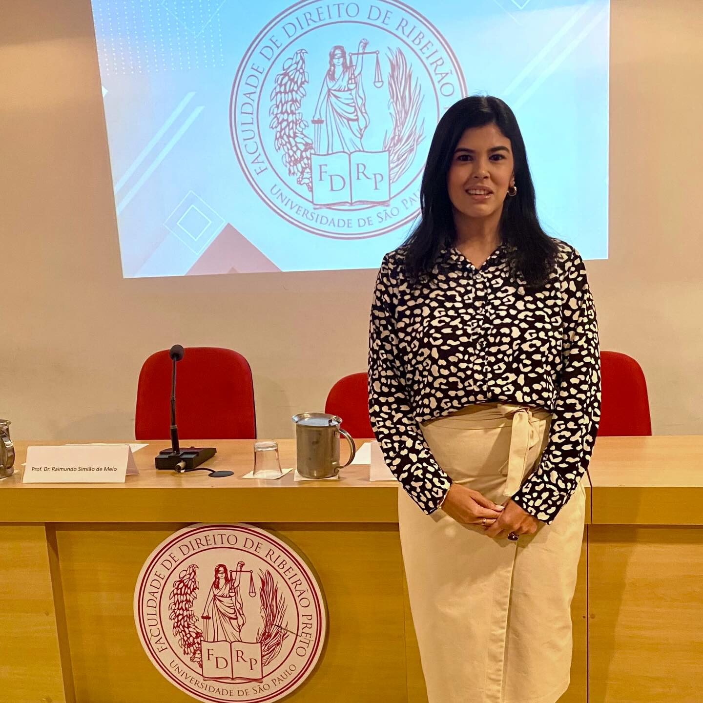 Isabelle Narduchi participou do XI Seminário Internacional