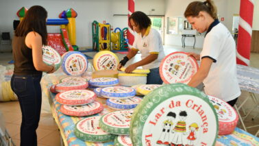 Promoção da pizza é tradicional no Lar da Criança (Foto: Jânio Munhoz) Promoção da pizza é tradicional no Lar da Criança (Foto: Jânio Munhoz)