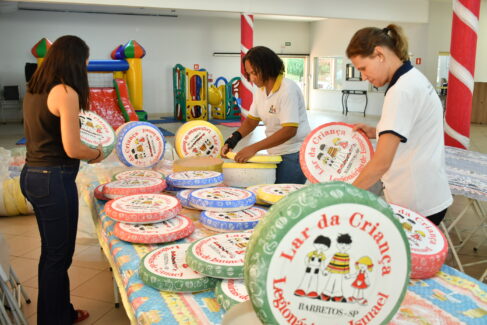 Promoção da pizza é tradicional no Lar da Criança (Foto: Jânio Munhoz)