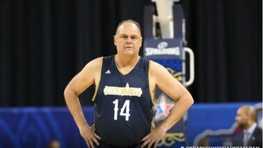 O basquete e o esporte brasileiro está de luto, morreu nesta sexta-feira (17), em São Paulo, o ex-jogador de basquete, Oscar Schmidt