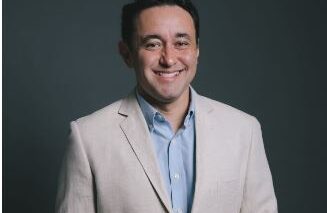 A palestra “Pequenas Empresas, Grandes Vendas: Como usar IA para crescer em 2026” será realizada hoje (27), às 19h, no Cine Barretos, pelo empreendedor Ricardo Souza, que tem mais de 15 anos na área.