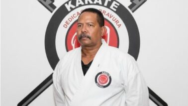 As aulas de karatê no Rochão foram retomadas na segunda (27) pela equipe da Associação Impacto de Karatê da Secretaria Municipal de Esportes.