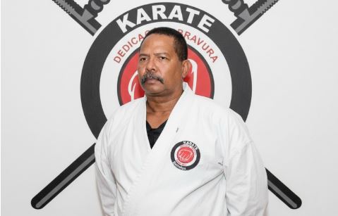 As aulas de karatê no Rochão foram retomadas na segunda (27) pela equipe da Associação Impacto de Karatê da Secretaria Municipal de Esportes.