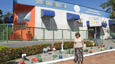 A Casa Acolhedora Vovô Antônio está comemorando hoje (21) os seus 28 anos de existência. O projeto, inaugurado em 21 de abril de 1998, inicialmente com 12 crianças atendidas