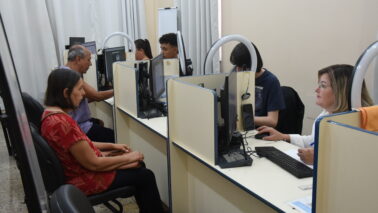 O Cartório Eleitoral de Barretos estará funcionando em sistema de plantão a partir desta sexta-feira, dia 1º de maio, no feriado do Dia do Trabalho, e prossegue no final de semana, para atender os eleitores que ainda não tiraram o título de eleitor