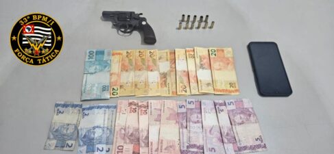 Jovem é detido em flagrante pela PM por porte ilegal de arma (Foto: O Diário de Barretos)