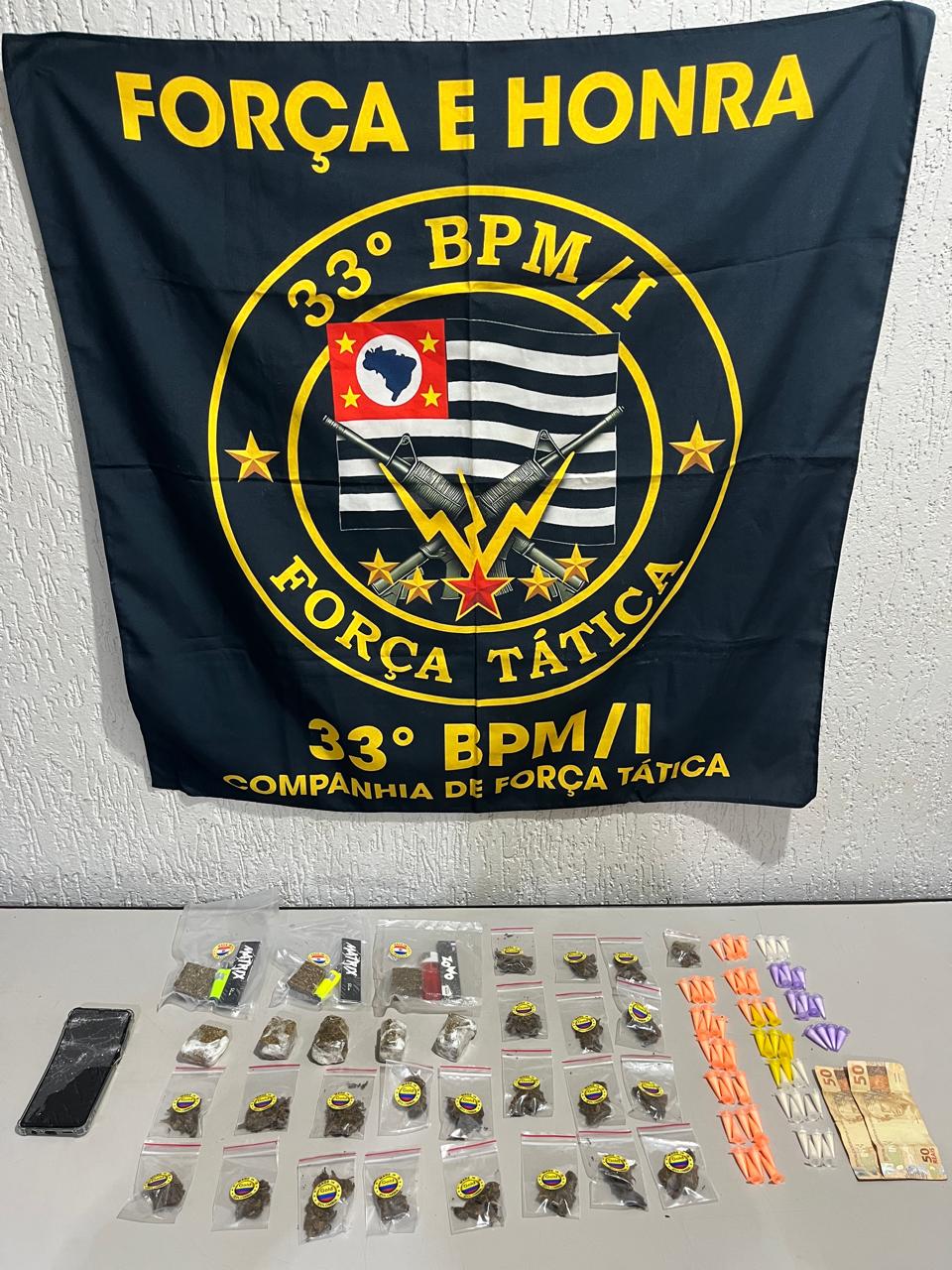Polícia Militar detém autor e apreende meio quilo de drogas  
