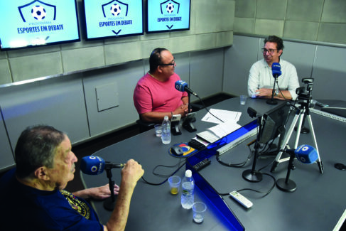 BEC ganha reforços e nova iluminação do estádio para quartas de final