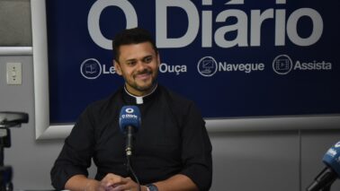 Padre destaca renovação na Páscoa