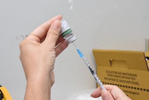 Vacinação contra gripe retorna na segunda-feira