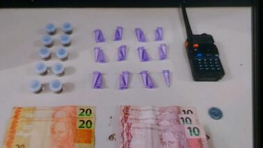 Menor é surpreendido pela GCM na prática de tráfico (Foto: O Diário de Barretos)