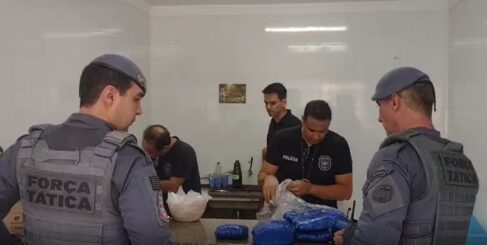 Polícia Civil realiza operação em investigação de combate ao roubo de veículos, tráfico de drogas e comércio ilegal de armas (Foto: O Diário de Barretos)