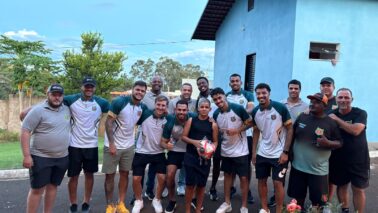 O elenco do Barretos Esporte Clube, formado em sua maioria por atletas que integram a equipe titular do Touro do Vale, visitou, no final da tarde de terça-feira (7)
