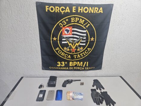 Polícia Militar detém suspeitos nos crimes de tráfico e porte ilegal de arma (Foto: O Diário de Barretos)