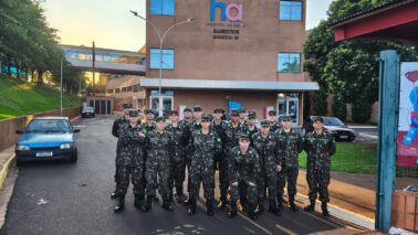 Atiradores realizam doação de sangue no Hemonúcleo Atiradores realizam doação de sangue no Hemonúcleo