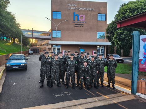 Atiradores realizam doação de sangue no Hemonúcleo 