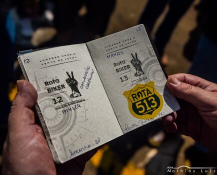 Monumento completa um ano e garante desconto a motociclistas