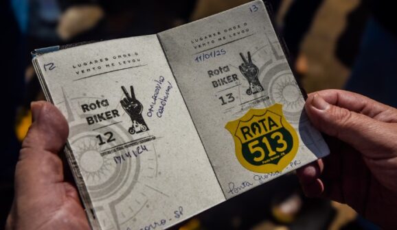 Monumento completa um ano e garante desconto a motociclistas