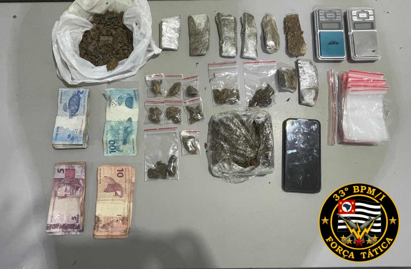 PM prende suspeito com mais de meio quilo de maconha