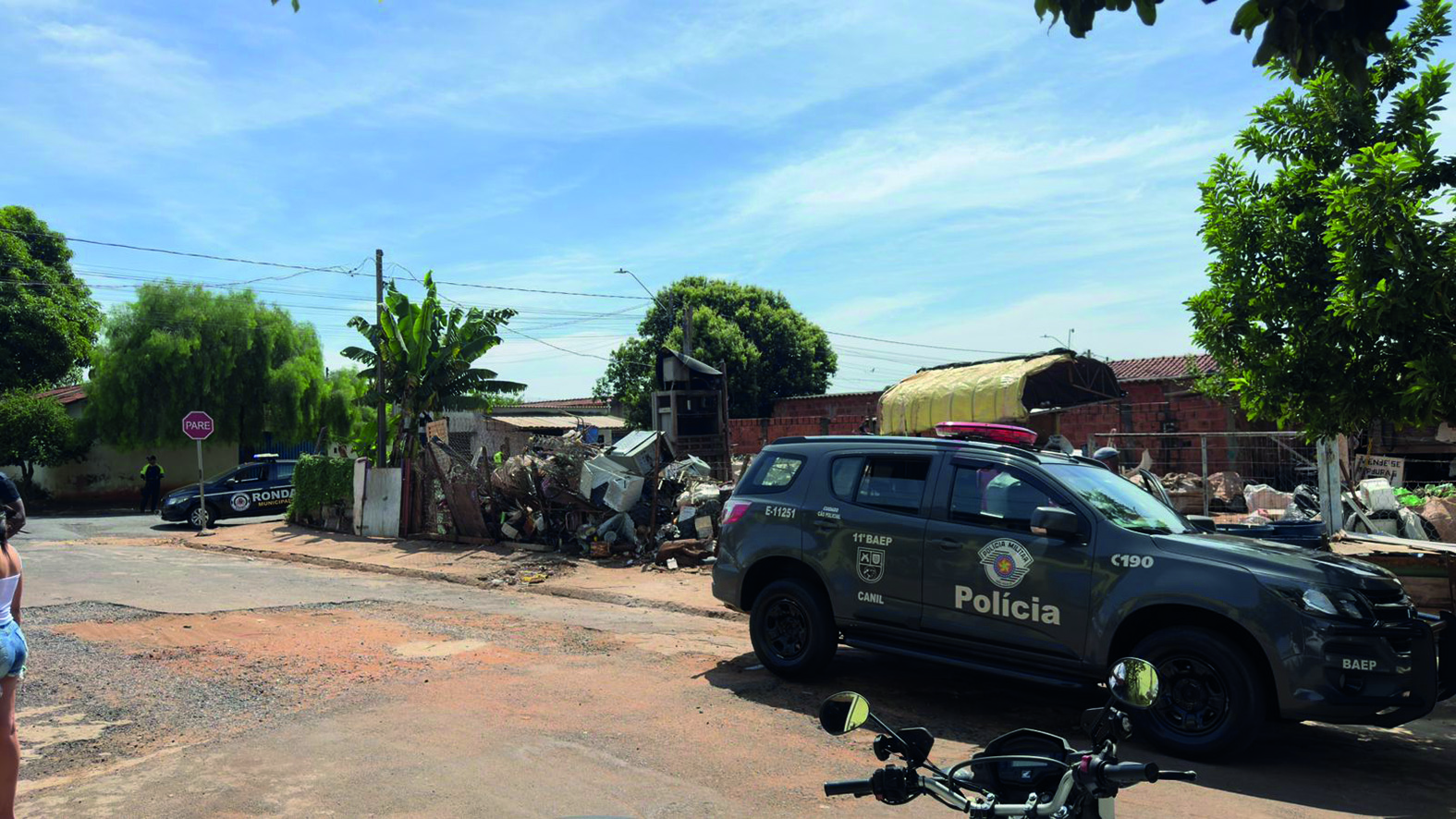 Ferros-velhos irregulares são interditados e foragido é encontrado em Barretos