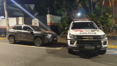 Polícia Militar encontra veículo com sinais identificadores adulterados (FOTO: O Diário de Barretos)