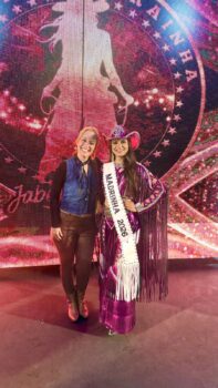 Glaucia Chiarelli junto com a Lara Sforcini